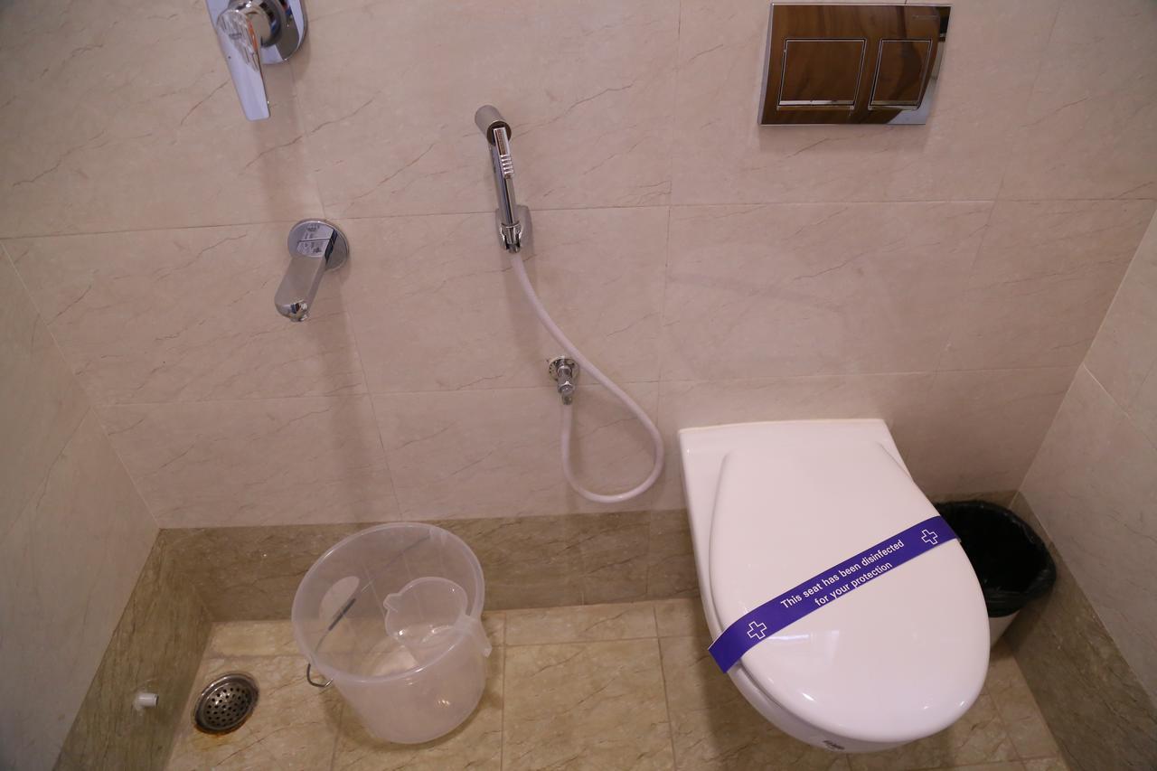 Hotel Gokulgrande イーロードゥ エクステリア 写真
